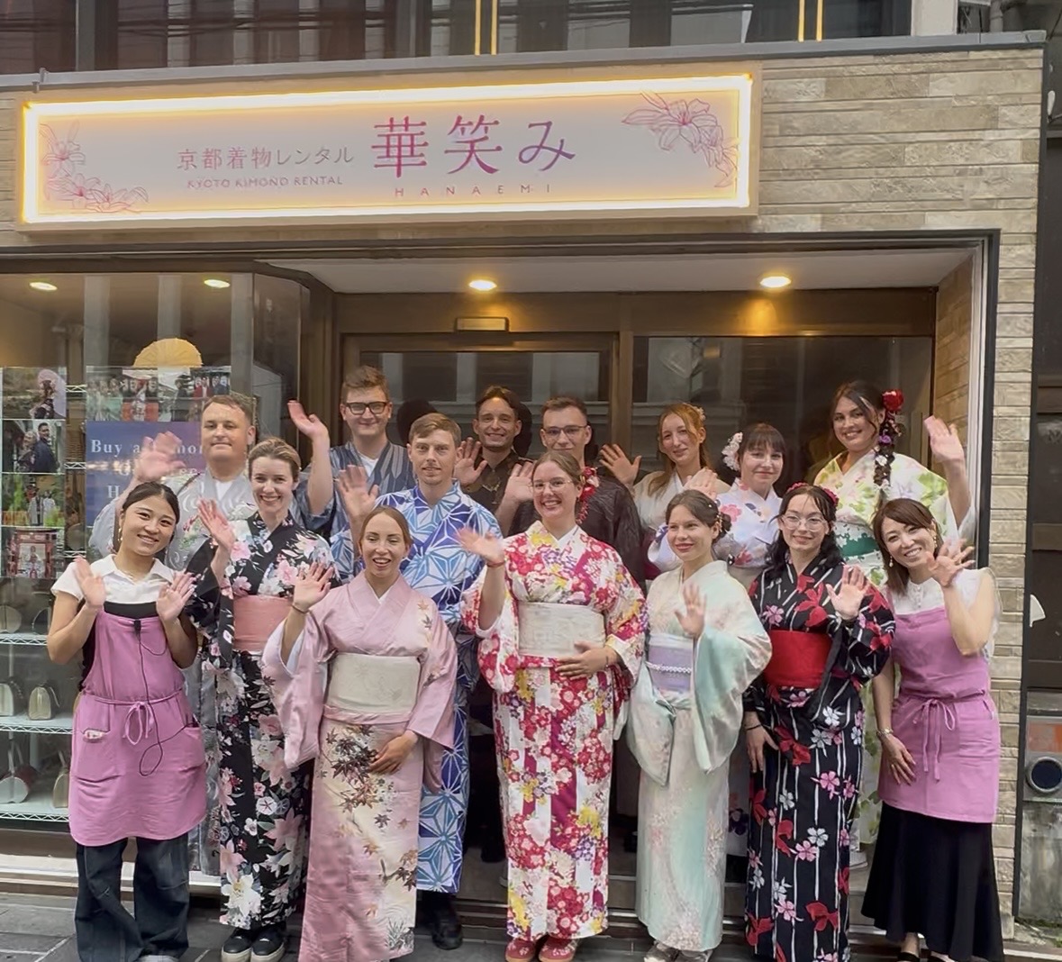 京都で着物レンタルを楽しむ女性